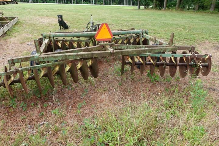 JOHN DEERE 14' DISC 22" BLADES HYD LIFT TRAILER JACK FAIR TIRES PIN HITCH