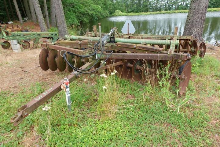 JOHN DEERE 14' DISC 22" BLADES HYD LIFT TRAILER JACK FAIR TIRES PIN HITCH