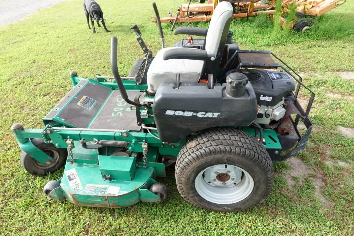 #3205 BOBCAT LAWN MOWER 218 ES SERIES 27 HP BRIGGS ENG 52" DECK SOME RUST 1