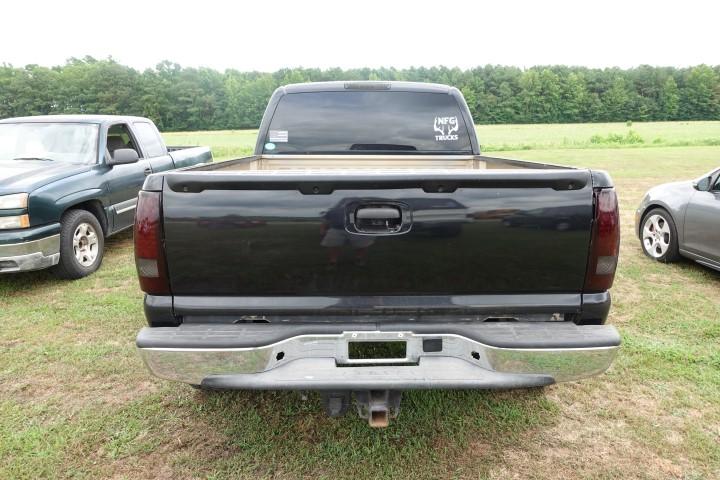 #8202 2006 CHEVROLET 1500 1/2 TON 4X4 COLD A/C KING CAB 200000+ MILES