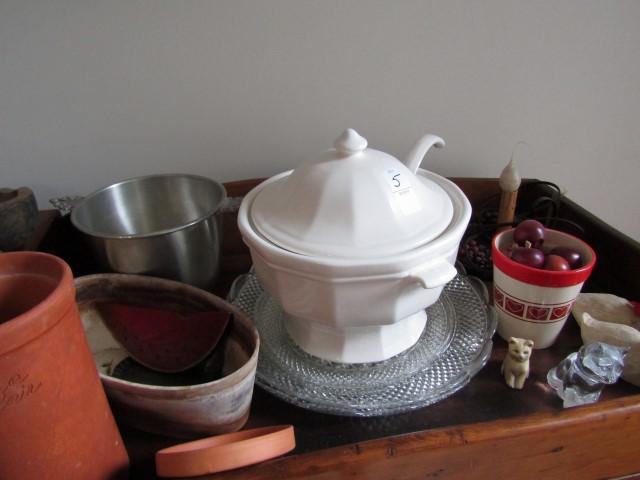 CONTENTS OF DRY SINK INCLUDING COVERED COMPOTE WOODEN KITCHEN UTENSILS FIGU