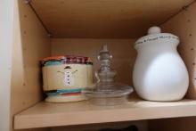 CABINET LOT INCLUDING SERVING DISHES PTICHERS DECORATIVES AND MORE