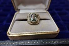 10KT GOLD 1963 CLASS RING SIZE 7 WITH GREEN STONE 5.8 DWT
