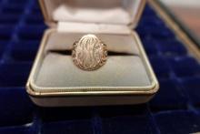 10KT ROSE GOLD INSIGNIA RING APPROX SIZE 10 6.1 DWT