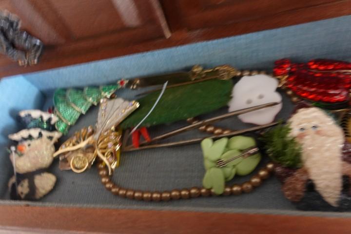 JEWELRY BOX WITH CONTENTS OF EARRINGS NECKLACES AND MORE