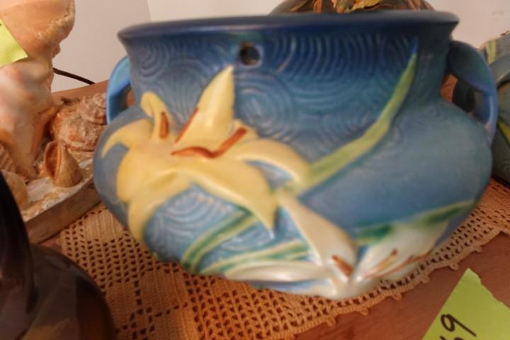 ROSEVILLE BLUE HANGING PLANTER APPROX 5 INCH X 8 INCH ACROSS