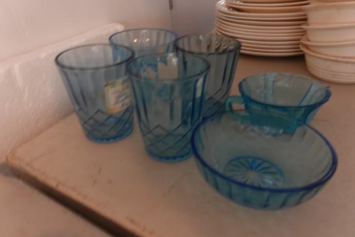 6 PC INCLUDING 3 AUNT POLLY BLUE TUMBLERS AND MORE