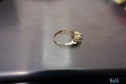 14 KT YELLOW GOLD RING 1 CLEAR STONE 12 SMALL DIAMONDS SIZE 4.5 .8 DWT