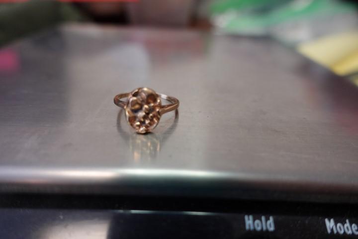 14 KT YELLOW GOLD RING SIZE 4.5 1.1 DWT