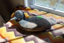 VERY EARLY WOODEN BLUE BILL DRAKE DECOY HAND MADE WITH ORIGINAL LEADS AND T