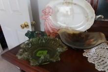 TABLE LOT INCLUDING SERVING PLATTER FIGURINE FLUTED BOWL AND FROG CANDLE HO