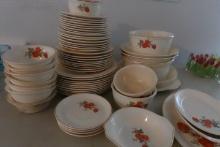 55 PC OVEN PROOF UPICO IVORY 22 KT GOLD CHINA