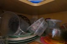 CONTENTS OF TWO KITCHEN CABINETS INCLUDING SOUP BOWLS COFFEE CUPS STORAGE C