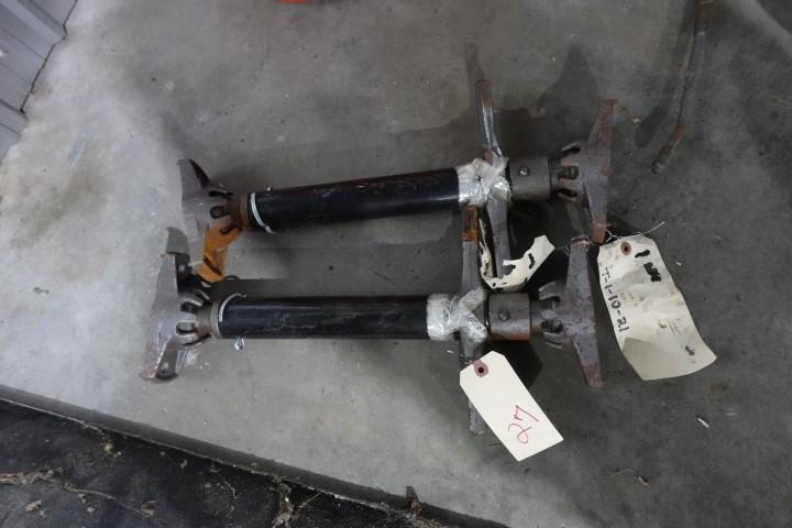 PAIR OF SCREW JACKS