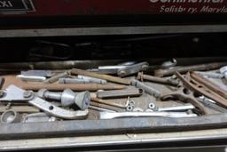 TOOL BOX 3 DRAWER FULL OF TOOLS INCLUDING CRAFTSMAN SOCKETS RATCHETS OPEN E