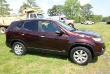 #5104 2011 KIA SORENTO AWD 194093 MI AUTO TRANS CRUISE HEATED SEATS ROOF RA