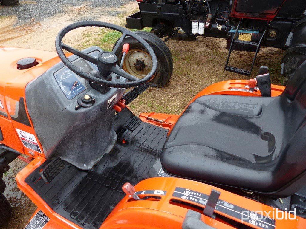 Kubota B7300 w/belly mower