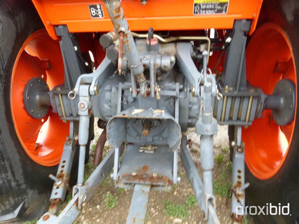 Kubota M5700