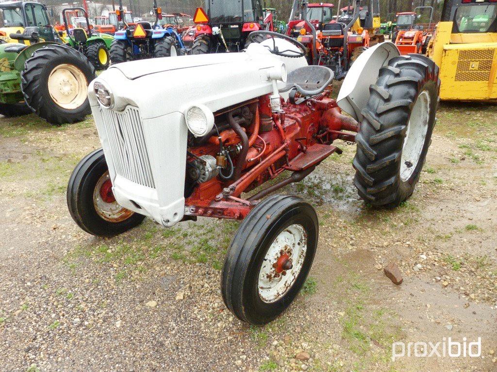 Ford 860 Tractor