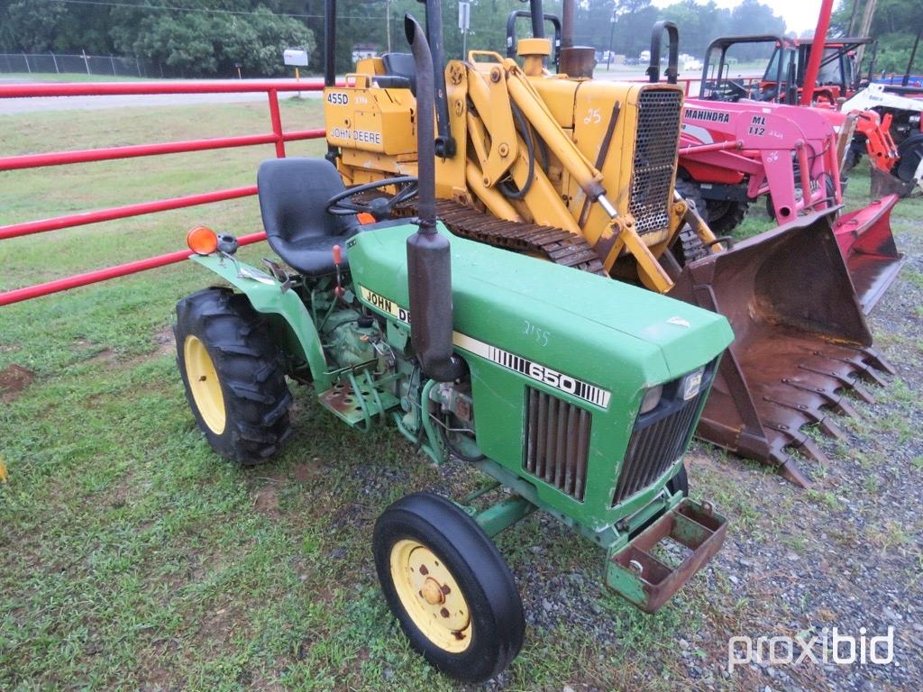 JD 650 Tractor
