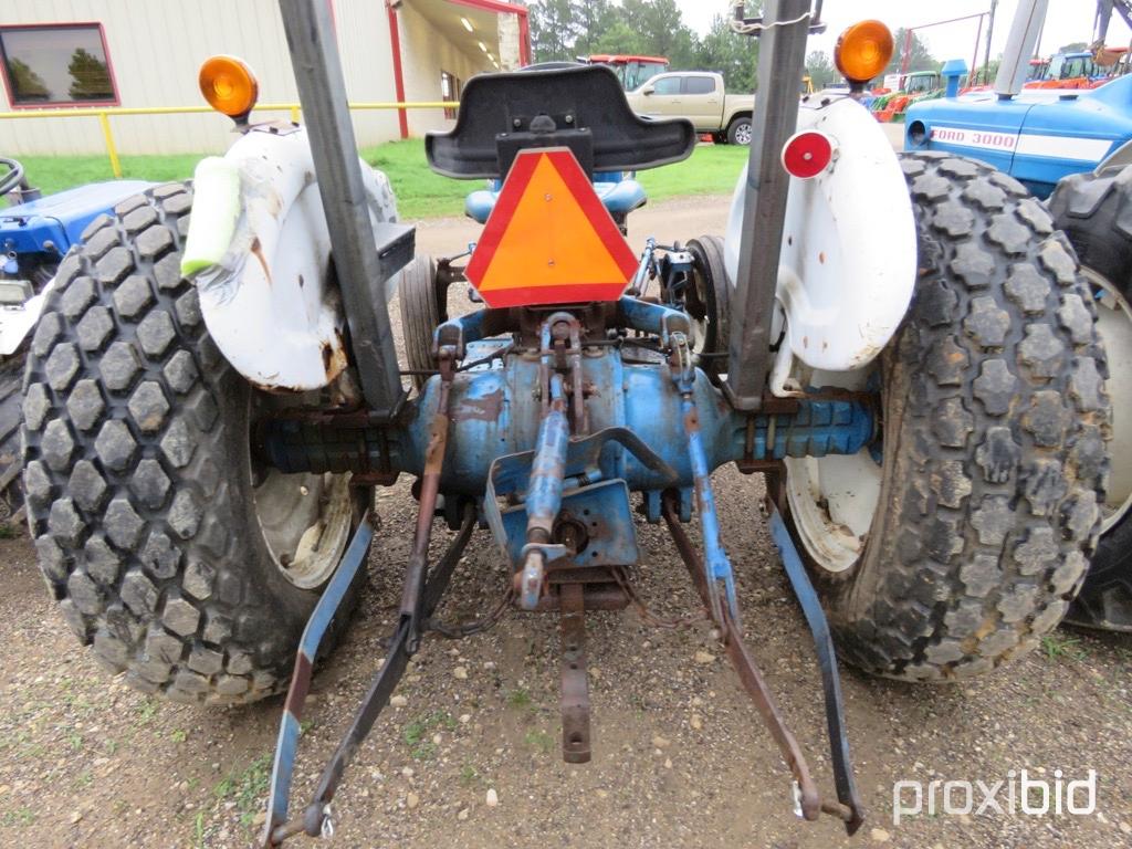 Ford 2810 Tractor