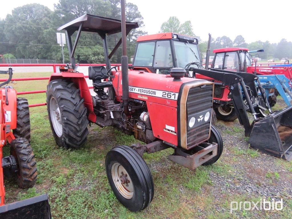 MF 261 Tractor