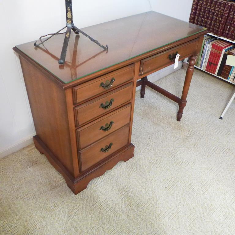 Desk by Drew Furniture Company, 5 Drawers, Turned