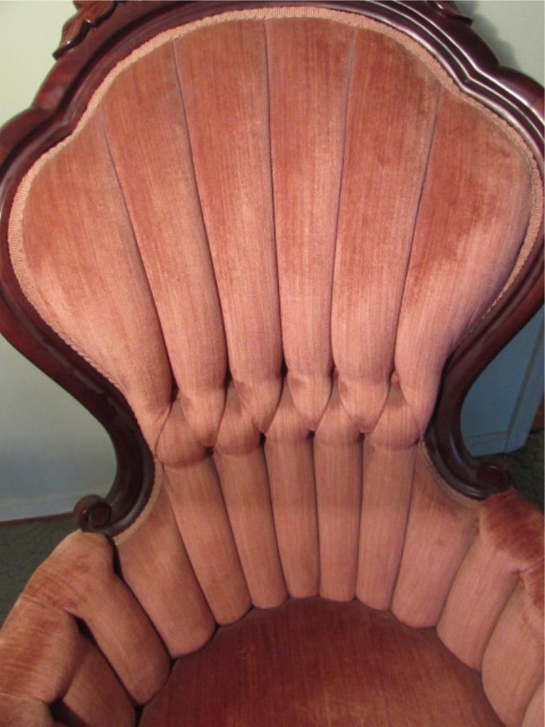 Victorian-Style Carved Chair with Tufted Velvet