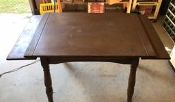 Breakfast Table with Turned Legs & Slide-Out Leaf,