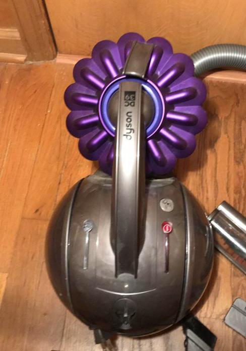 Dyson DC 39 Vacuum Cleaner with Attachments