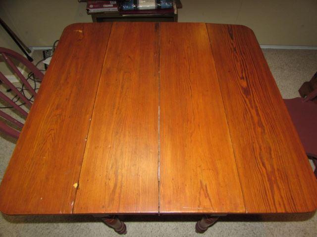 Drop-Leaf Dining Table with Turned Legs &