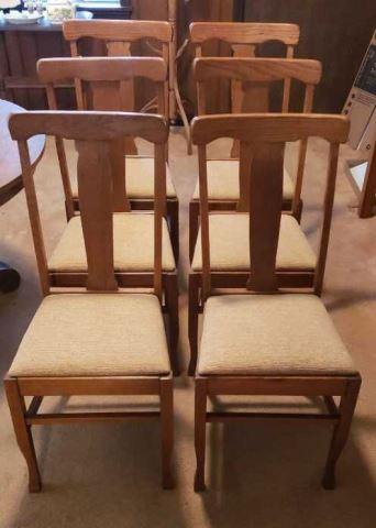 Oak Pedestal Dining Table & (6) Dining Chairs--