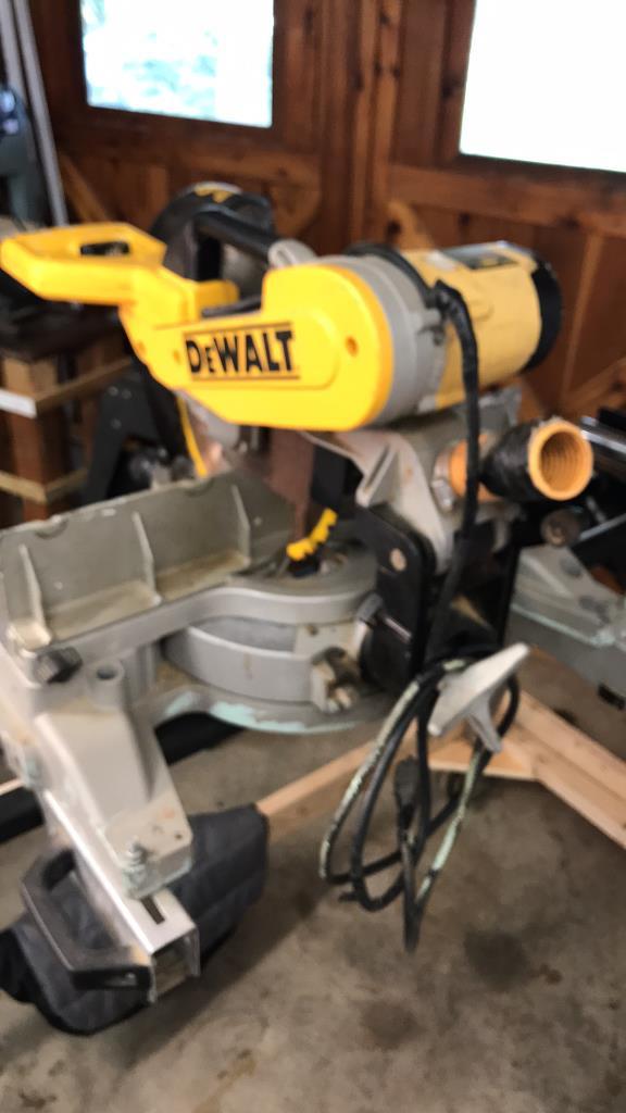 Dewalt DW706, Double Bevel Compound 12" Miter Saw