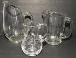 (3)Glass Pitchers