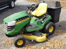 John Deere E140 Riding Mower w/Bag Attachment