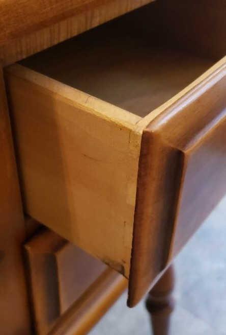 Early American Style Maple End Table by Empire--