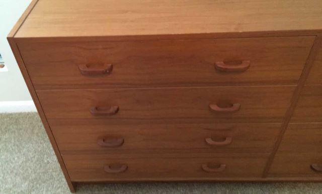 8-Drawer Chest of Drawers - 58 1/2 x 16 1/4,