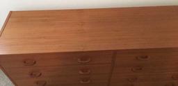 8-Drawer Chest of Drawers - 58 1/2 x 16 1/4,