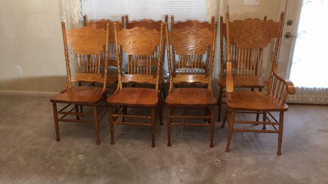 Oval Oak Dining Table & (8) Matching Pressed Back