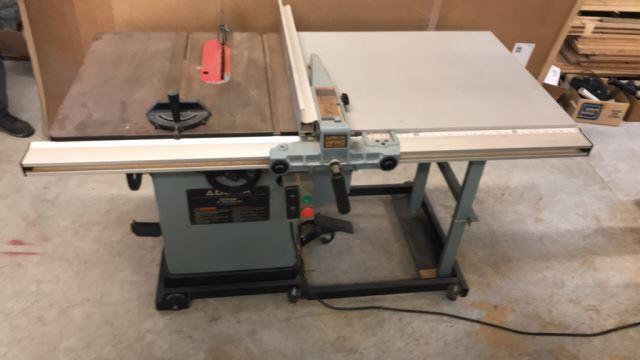 Delta 10 in. Tilting Arbor Table Saw 3HP