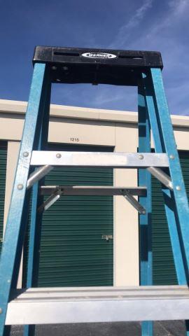 Werner fiberglass 8 ft step ladder