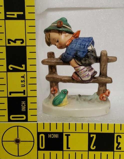 Hummel "Retreat to Safety" Figurine, Hum 2012/0