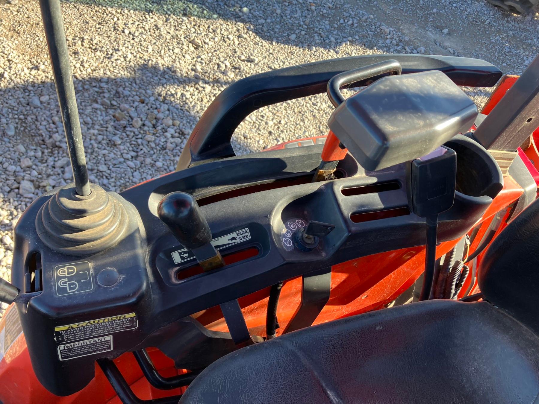 KUBOTA B26 TLB