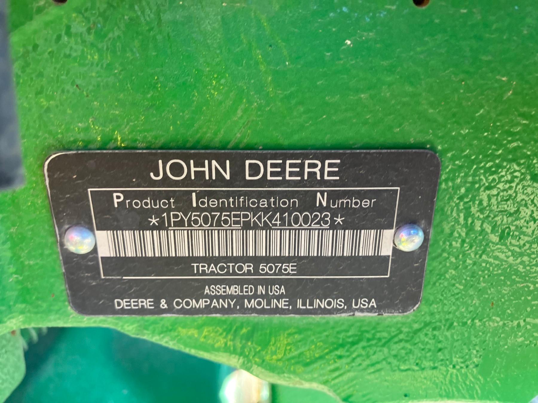 JOHN DEERE 5075E