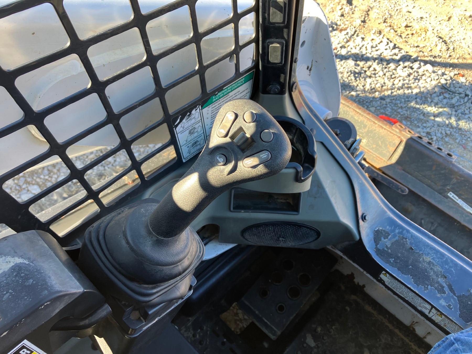 BOBCAT T650 SKIDSTEER