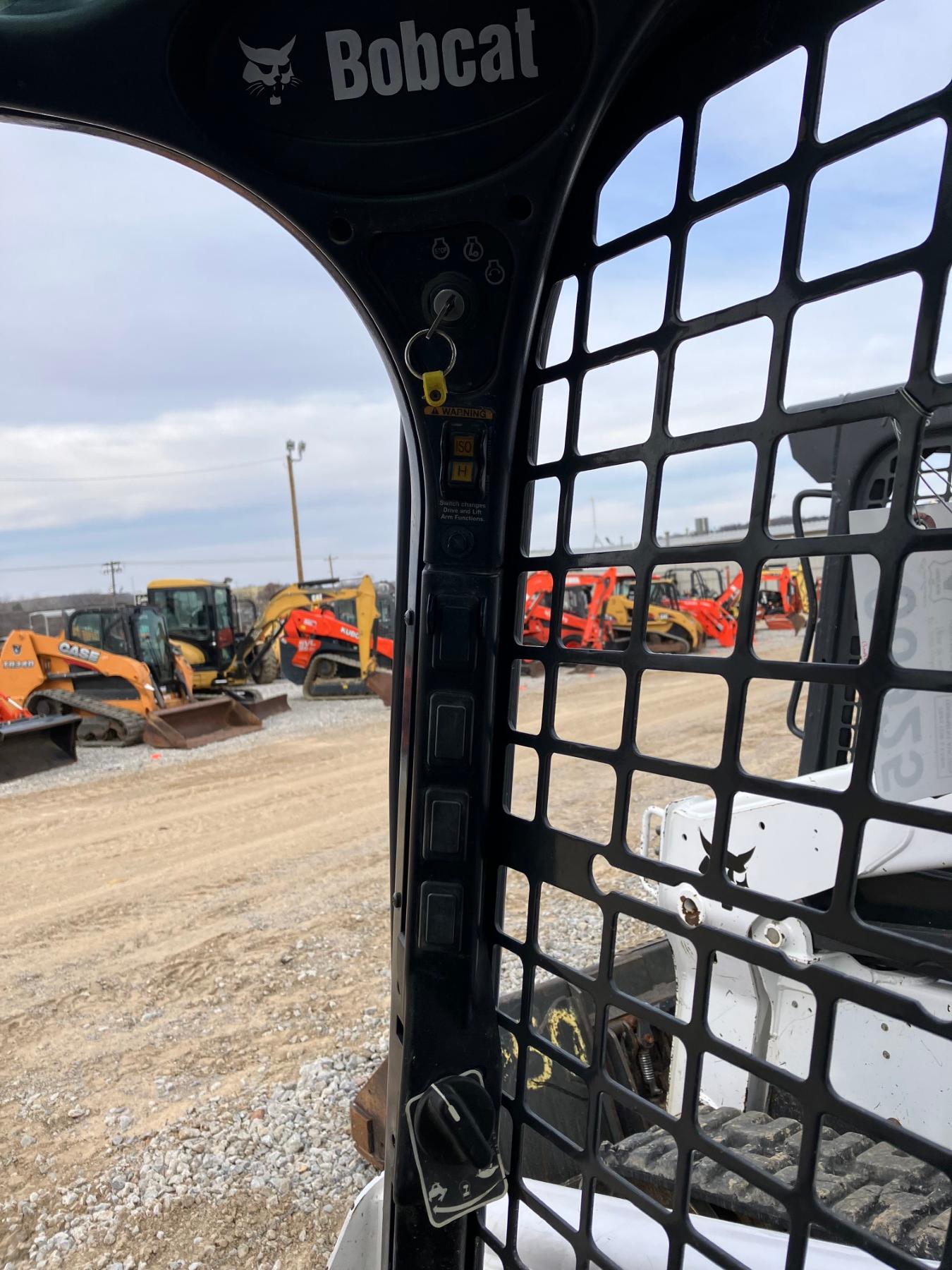 BOBCAT T650 SKIDSTEER