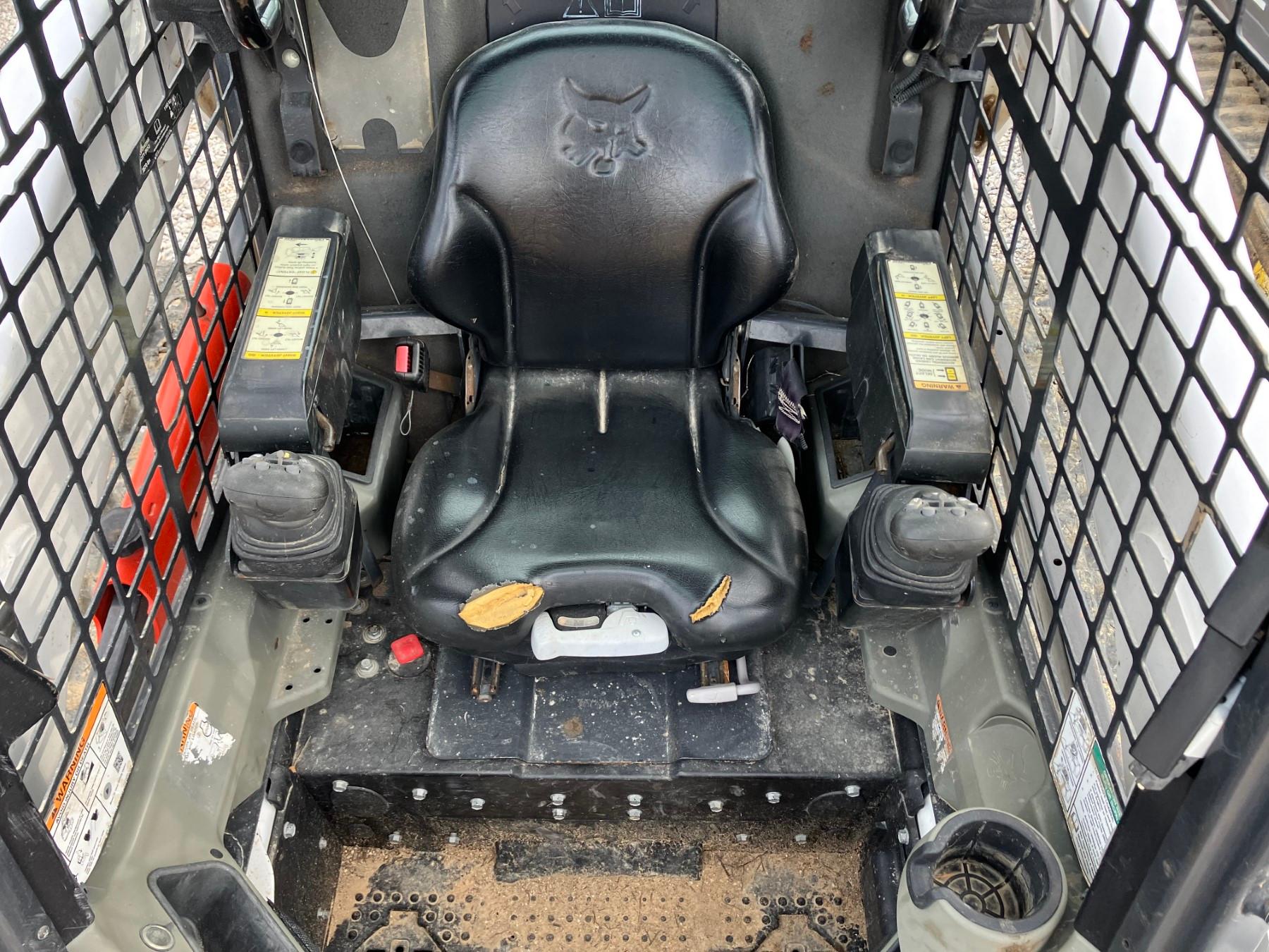 BOBCAT T650 SKIDSTEER