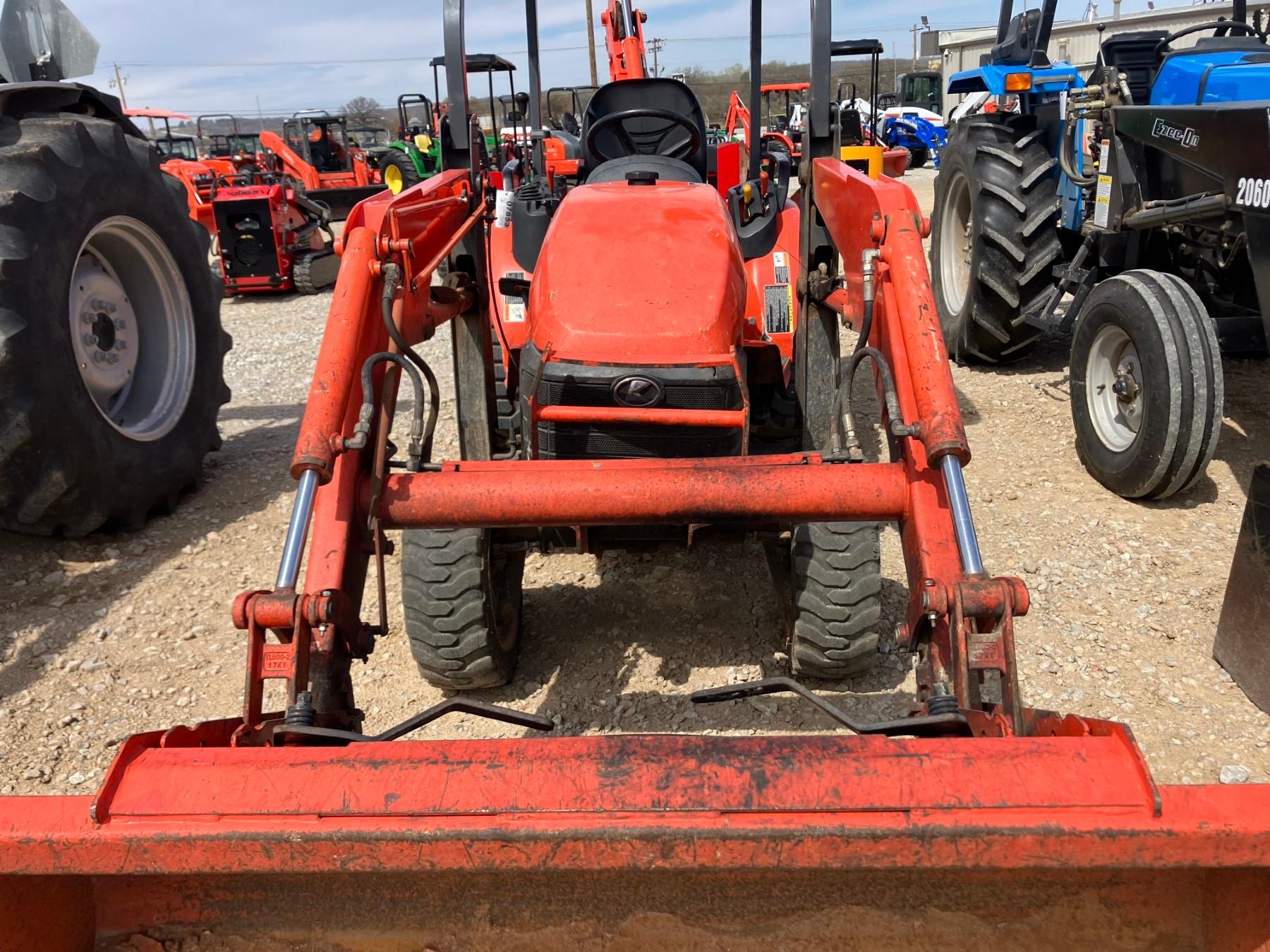 KUBOTA B26 TLB