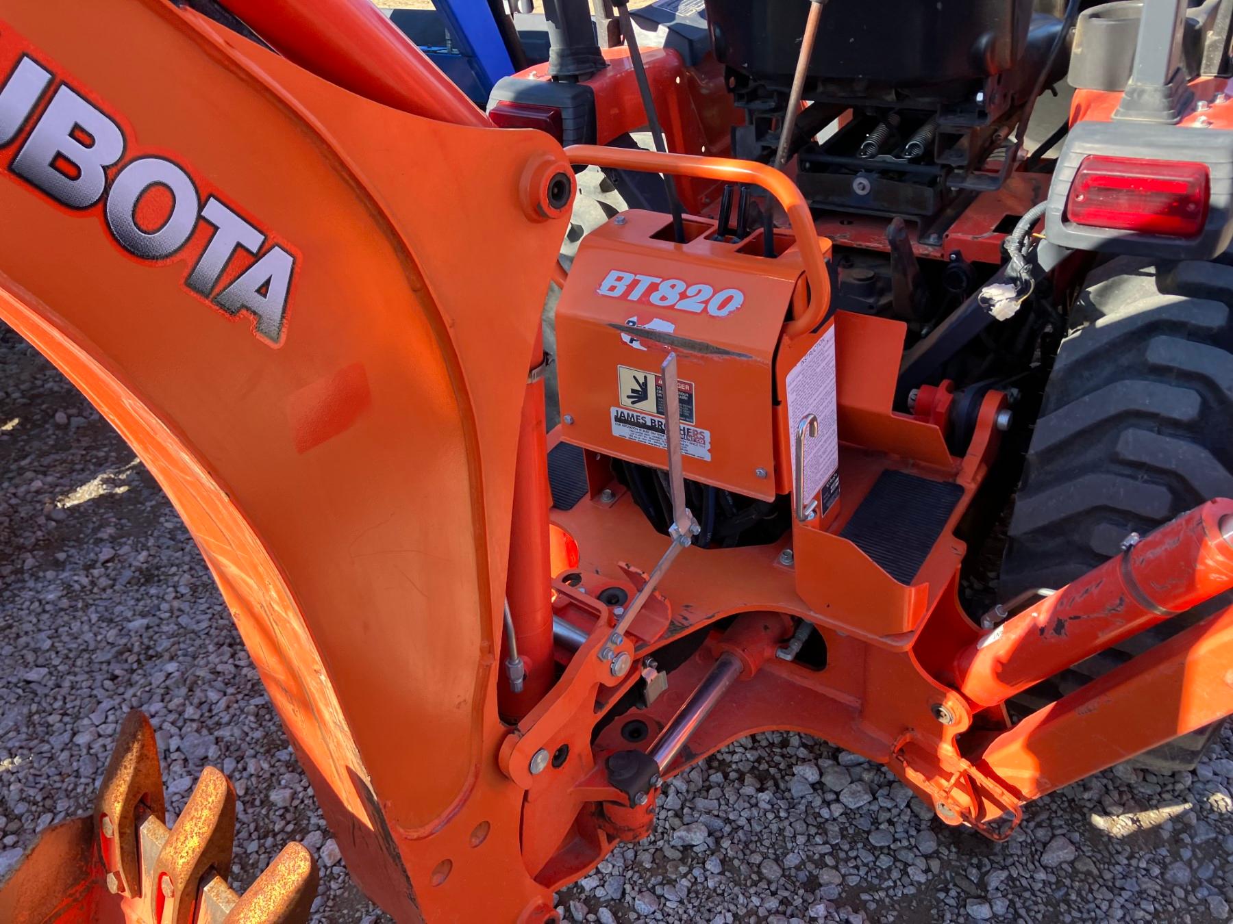 KUBOTA B26 TLB