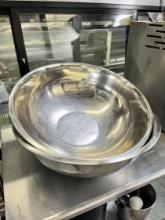 Large Mixing Bowls